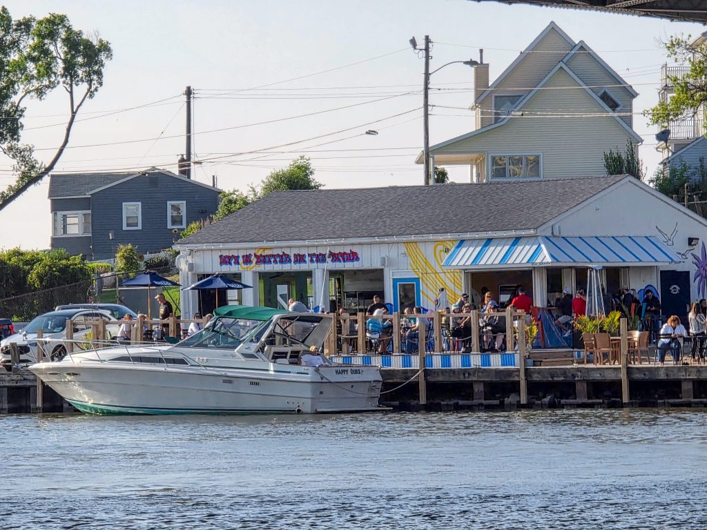 Trent’s Place Bar and Grill on Black River in Lorain Ohio