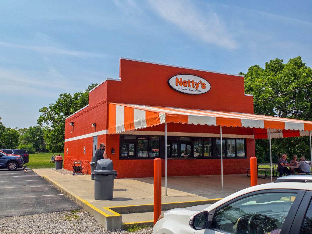 Netty’s Hot Dogs and Ice Cream shop on Lakeshore Drive in Marblehead Ohio
