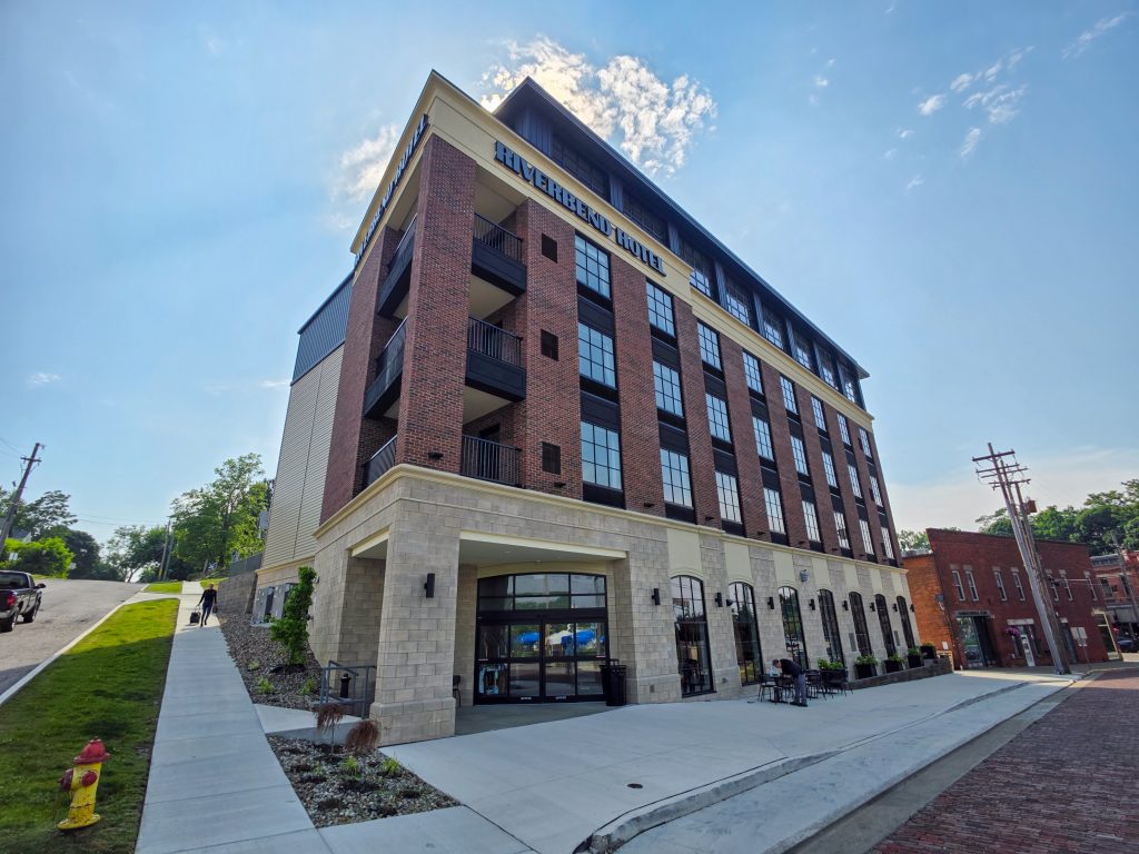 Riverbend Hotel exterior along the river in Ashtabula