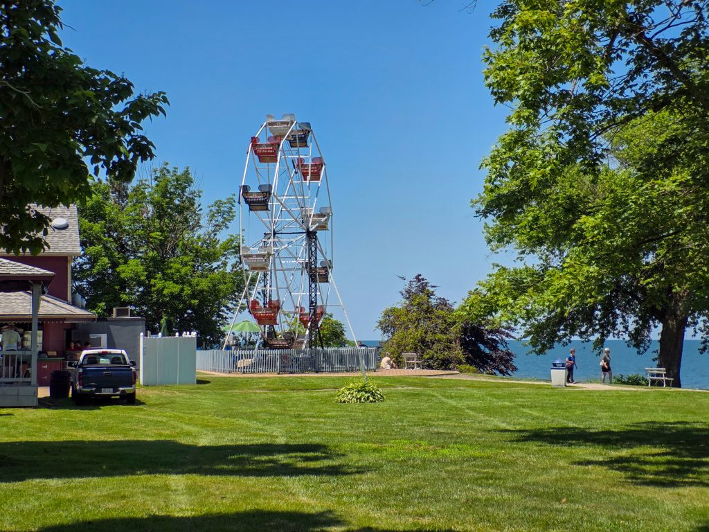 Ferris wheel with views of Lake Erie