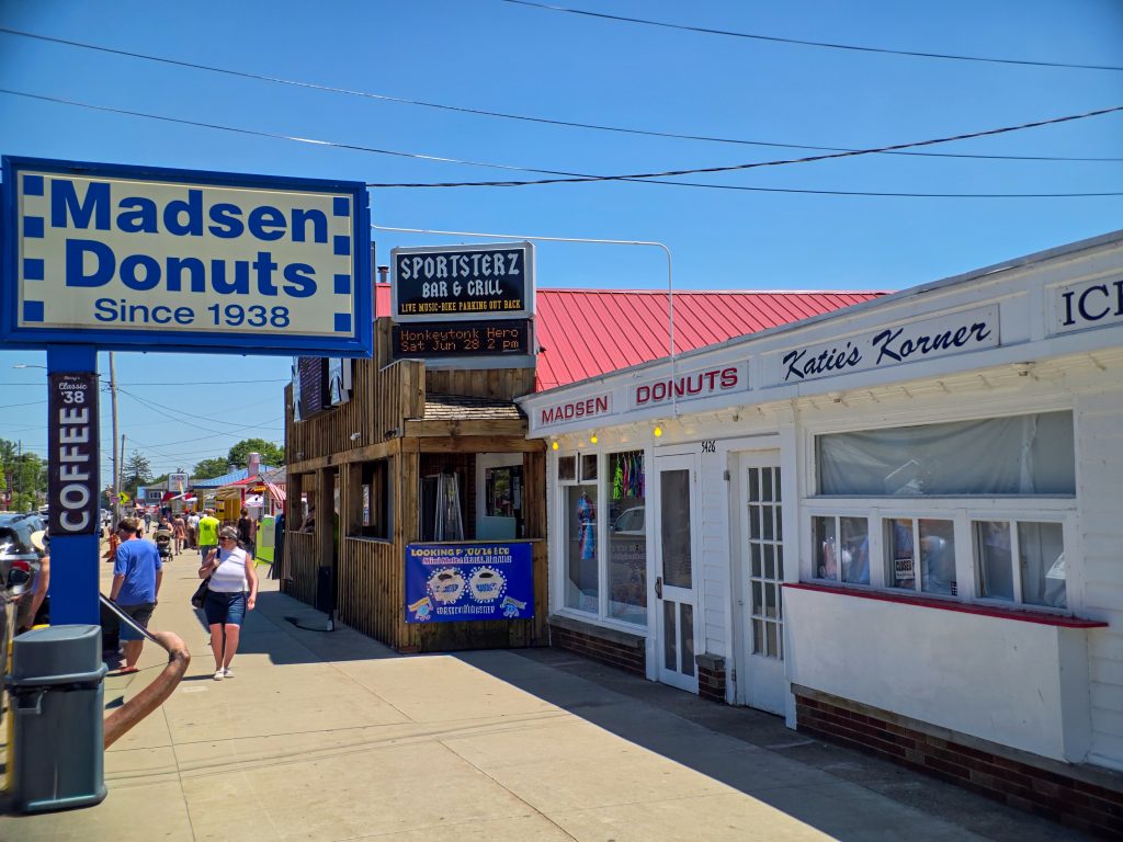 Madsen Donuts shop on the Geneva-on-the-Lake strip