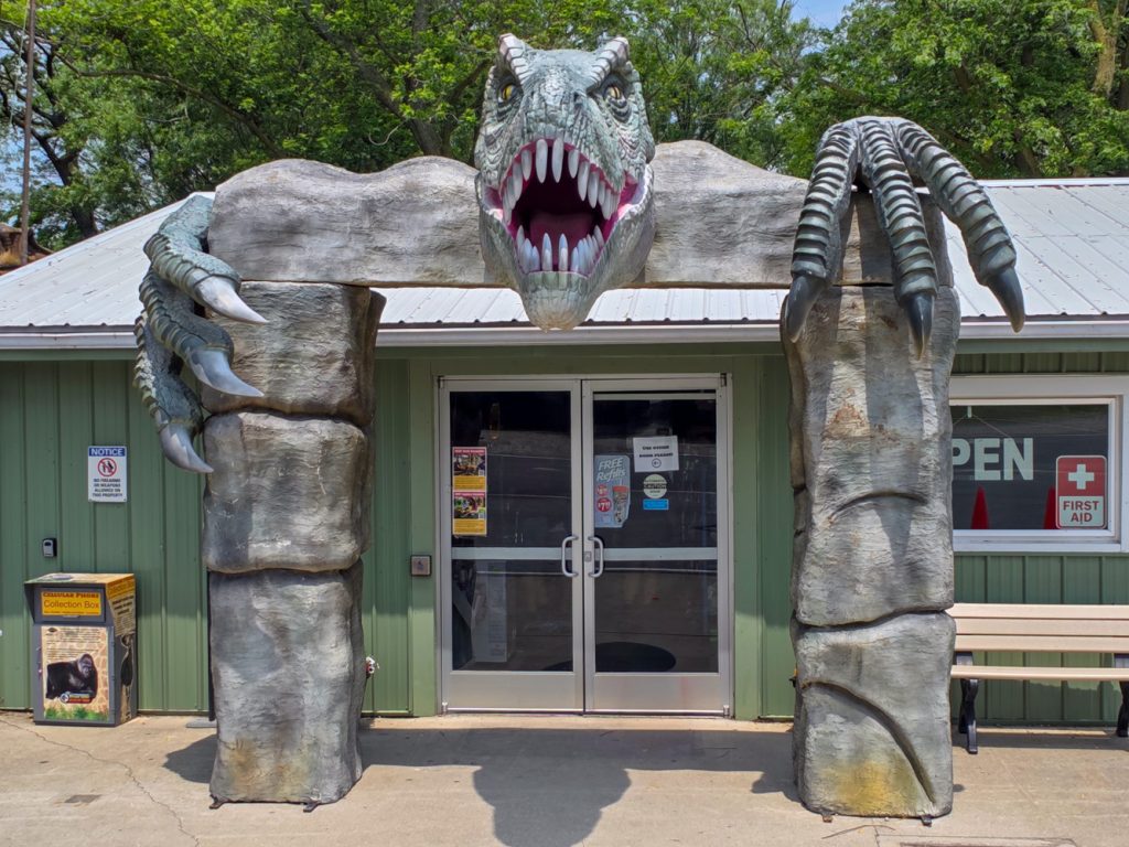 Gift shop building at African Safari Wildlife Park Ohio