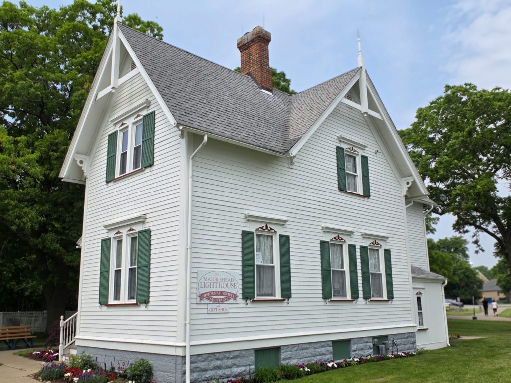 Gift shop building near Marblehead Lighthouse Ohio

