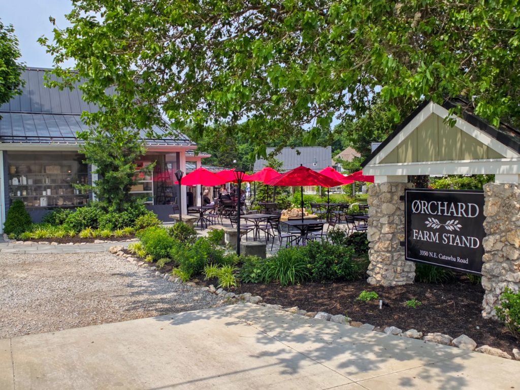 Orchard Farm Stand and Coop wine tasting area on Catawba Island Ohio